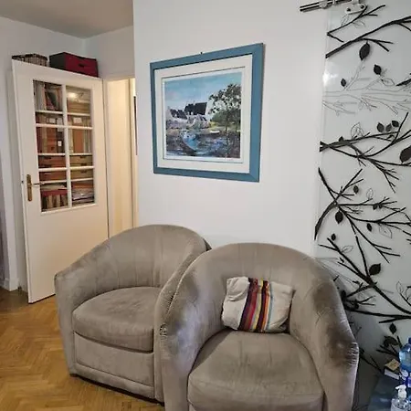- 2p Avec Balcon Appartement *