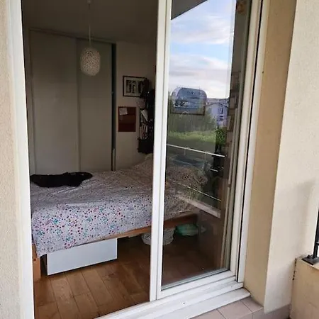 - 2p Avec Balcon Appartement Issy-les-Moulineaux