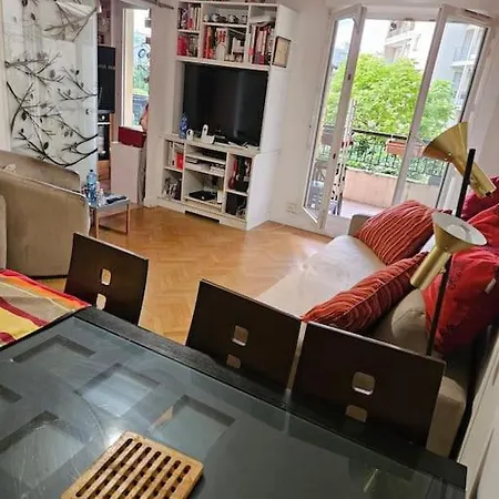 - 2p Avec Balcon Appartement *